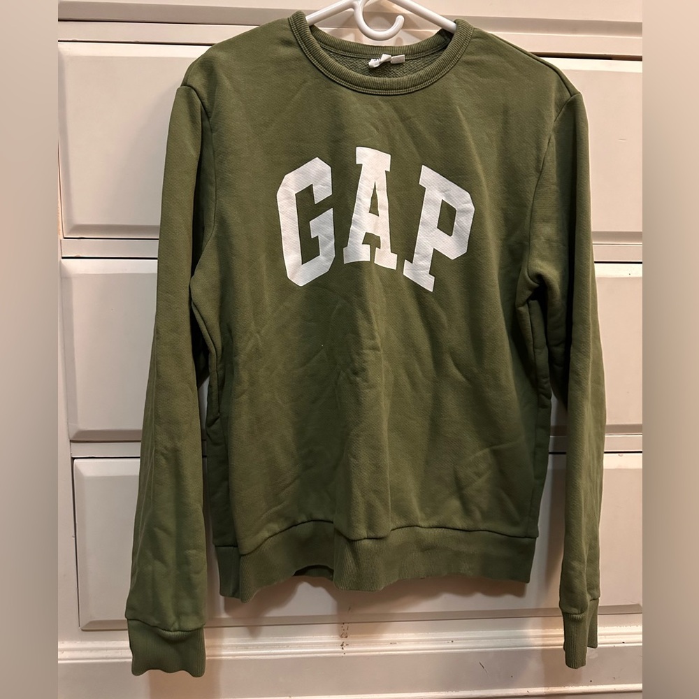 Women’s Gap Crewneck Sweater - Size M
